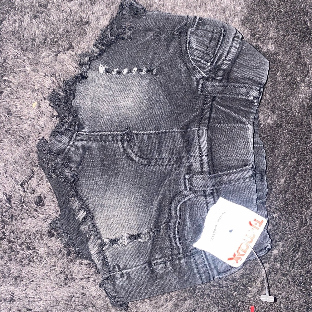 Trendy Black Denim Shorts